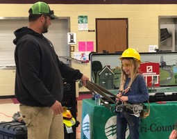 Tri-County Electric Provides Electrical Safety Demonstration to Fourth Grade